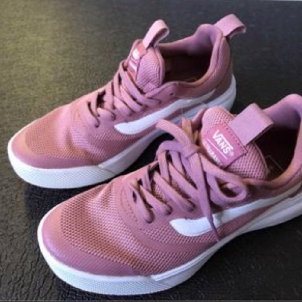 Vans Pink UltraRange Rapidweld Sneakers  -Girls -Women's size 6.5 Men’s 5